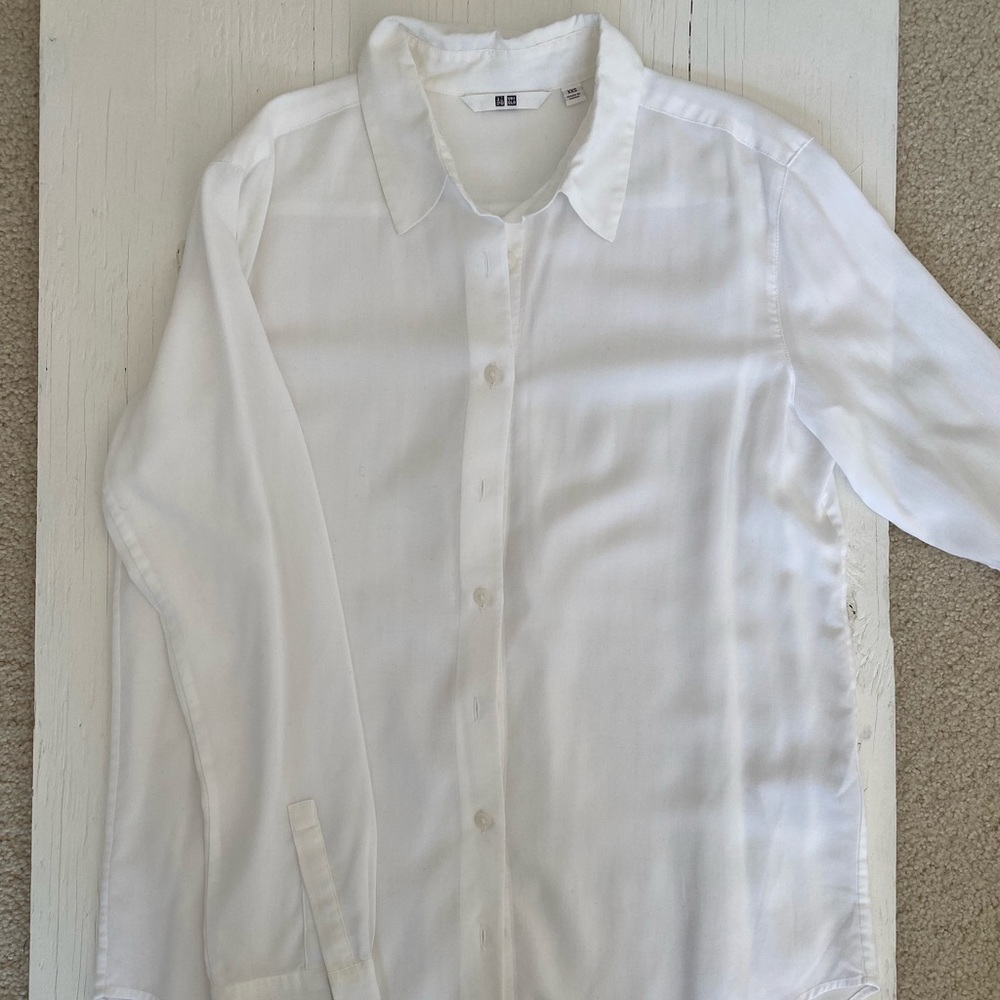 Uniqlo rayon collared shirt